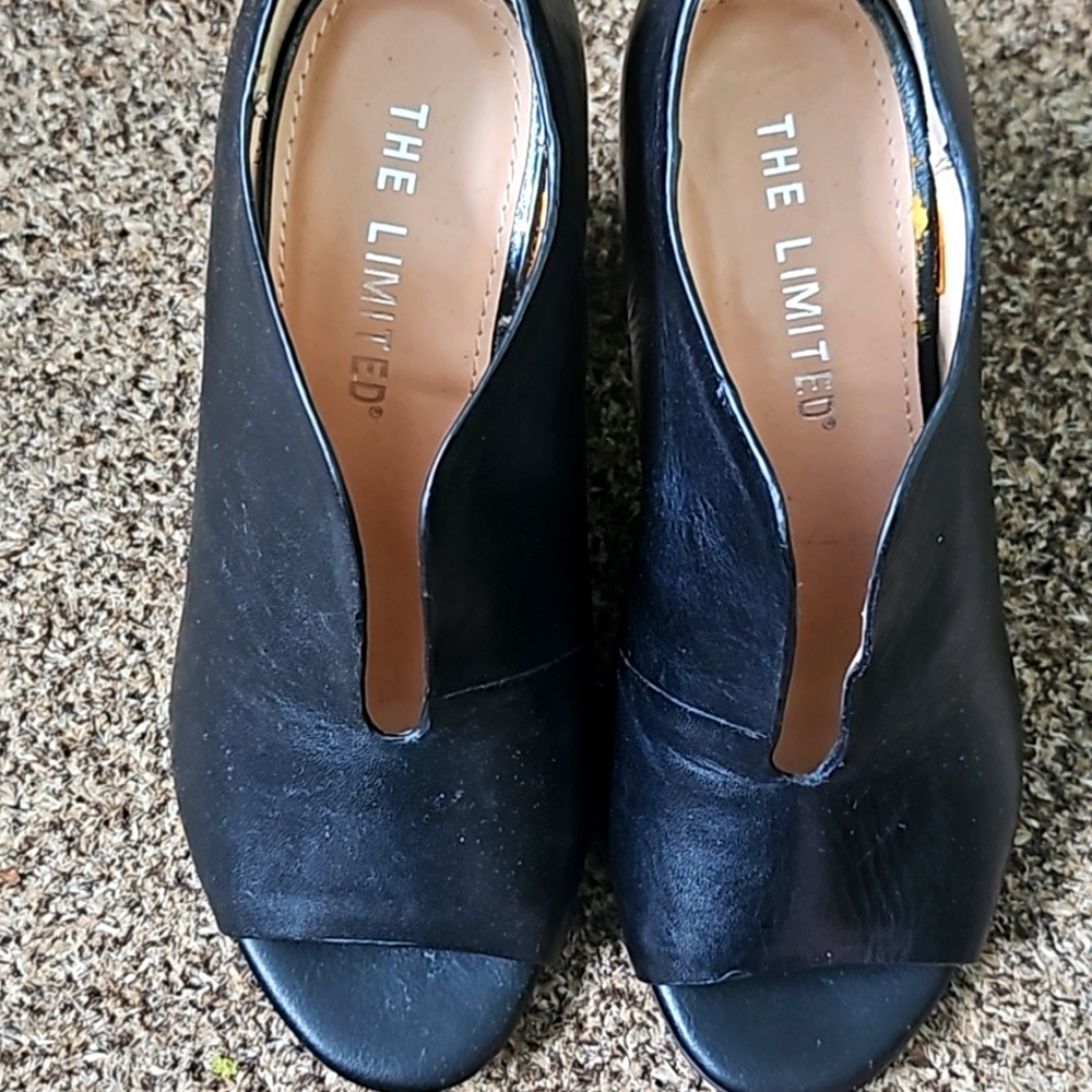 Black leather heel